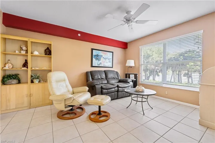 This is a great area to set up an office space. Fabulous views of the lake!