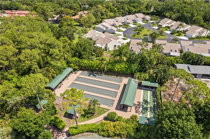 Bird's eye view of some of the wonderful amenities that Bermuda Bay has to offer.