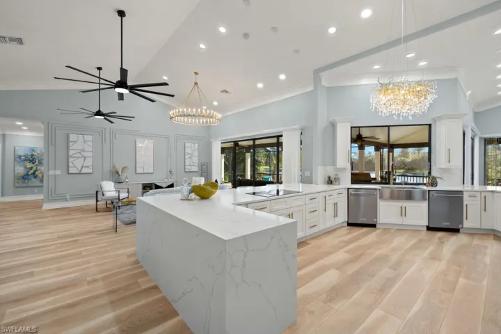 27441  Country Club  DR, Bonita Springs, FL 34134