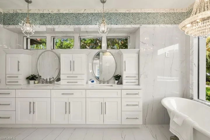 27441  Country Club  DR, Bonita Springs, FL 34134