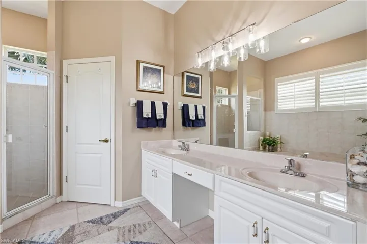 8861 Creek Run Dr, Bonita Springs, Florida 34135