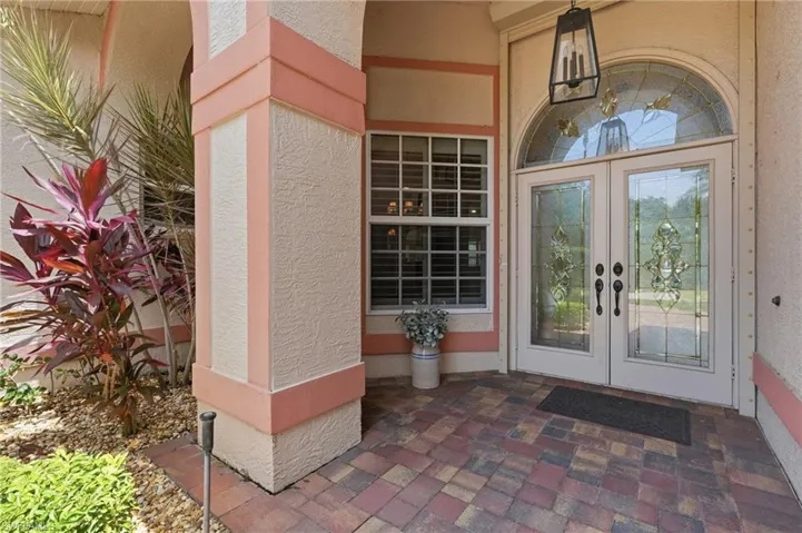 8861 Creek Run Dr, Bonita Springs, Florida 34135