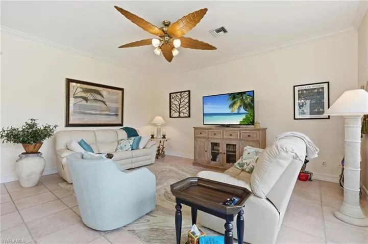 8861 Creek Run Dr, Bonita Springs, Florida 34135