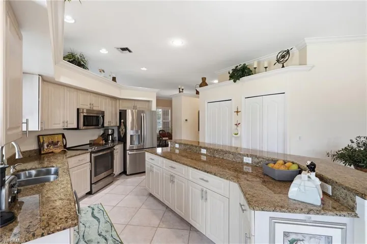 8861 Creek Run Dr, Bonita Springs, Florida 34135