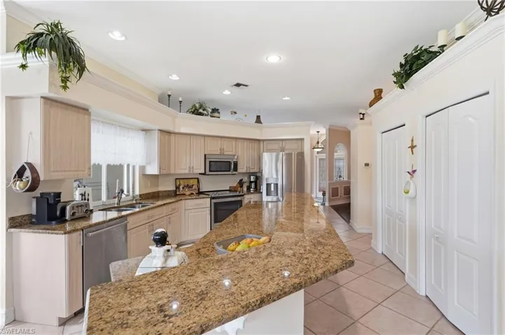8861 Creek Run Dr, Bonita Springs, Florida 34135