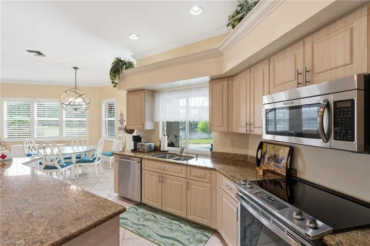 8861 Creek Run Dr, Bonita Springs, Florida 34135