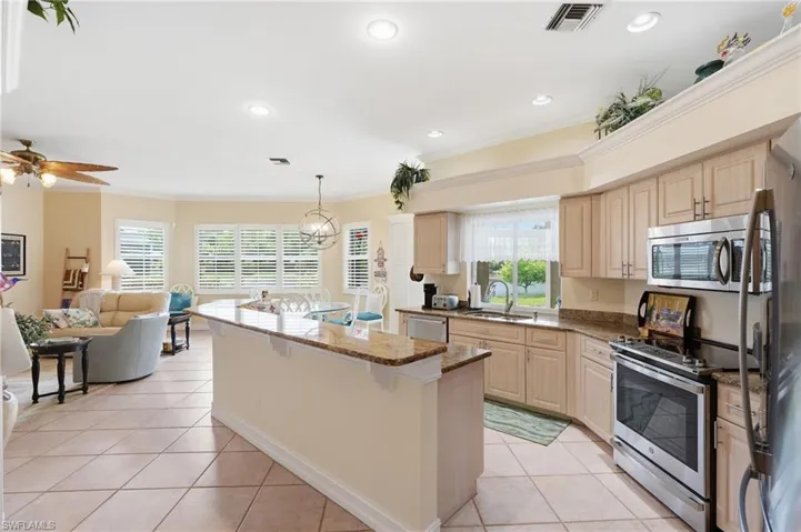 8861 Creek Run Dr, Bonita Springs, Florida 34135