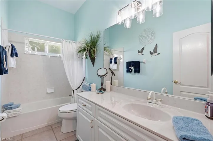 8861 Creek Run Dr, Bonita Springs, Florida 34135