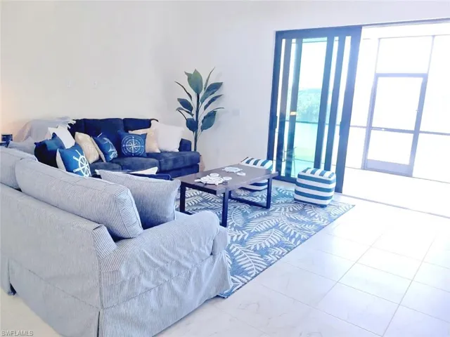 2742 Nw 10th St, Cape Coral, Florida 33993
