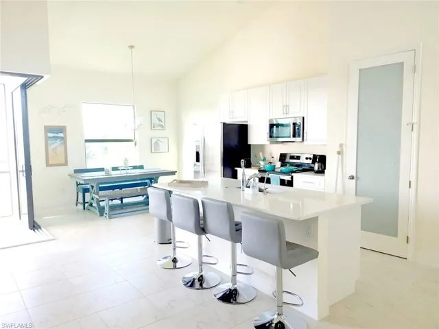 2742 Nw 10th St, Cape Coral, Florida 33993