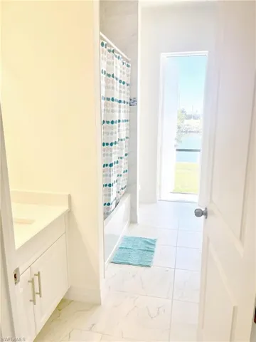 2742 Nw 10th St, Cape Coral, Florida 33993