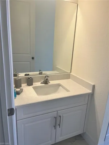 2742 Nw 10th St, Cape Coral, Florida 33993