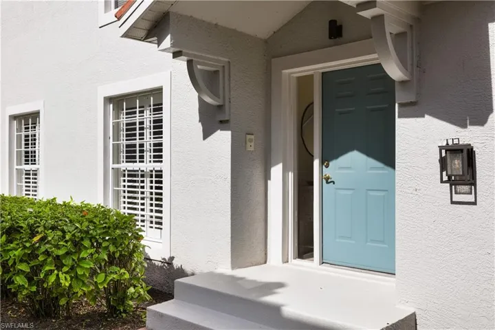 2180  Arielle  DR, Naples, FL 34109