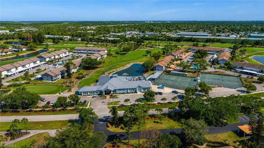 5950  Trailwinds  DR, Fort Myers, FL 33907