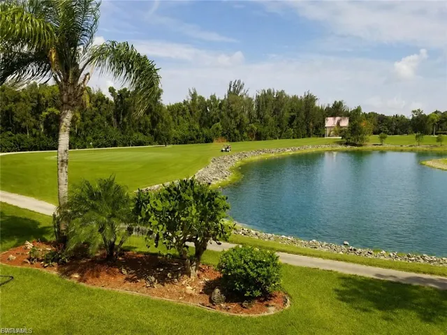 5950  Trailwinds  DR, Fort Myers, FL 33907