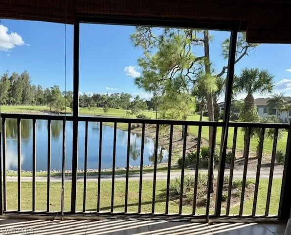 5950  Trailwinds  DR, Fort Myers, FL 33907