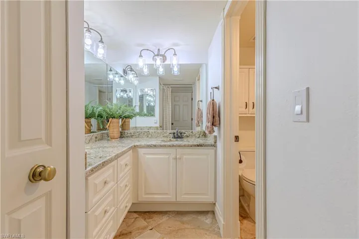 5950  Trailwinds  DR, Fort Myers, FL 33907