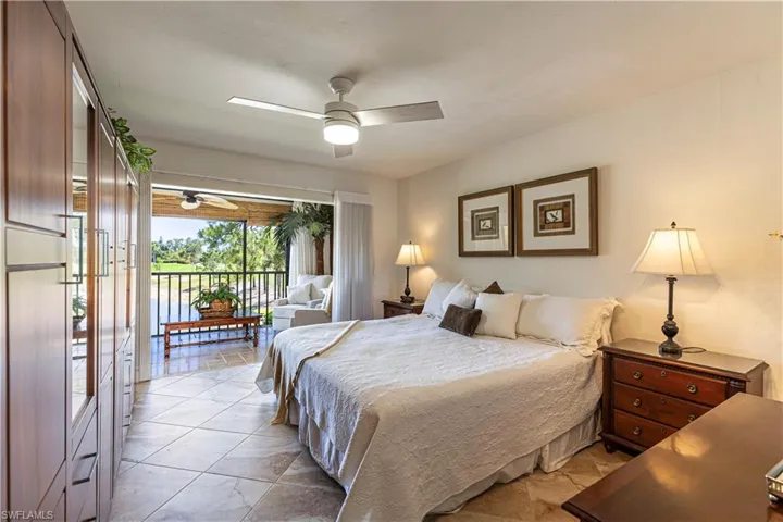 5950  Trailwinds  DR, Fort Myers, FL 33907