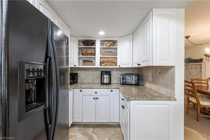 5950  Trailwinds  DR, Fort Myers, FL 33907