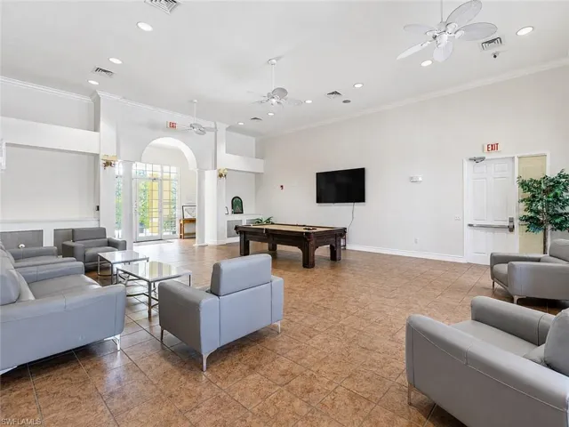 8294 Key Royal Cir 1631, Naples, Florida 34119