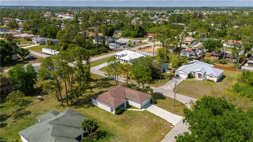 105  Alan N AVE, Lehigh Acres, FL 33971