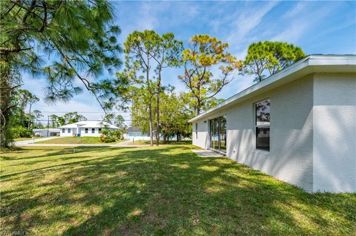 105  Alan N AVE, Lehigh Acres, FL 33971