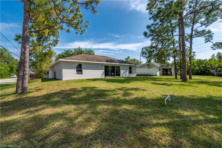 105  Alan N AVE, Lehigh Acres, FL 33971