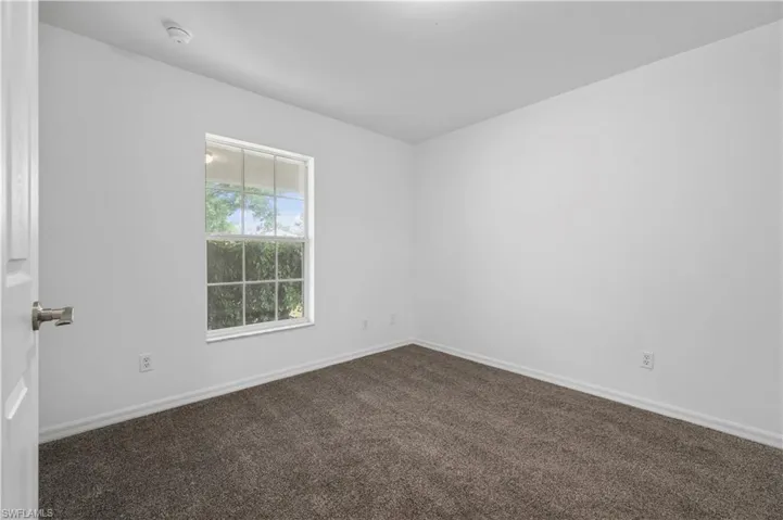 105  Alan N AVE, Lehigh Acres, FL 33971