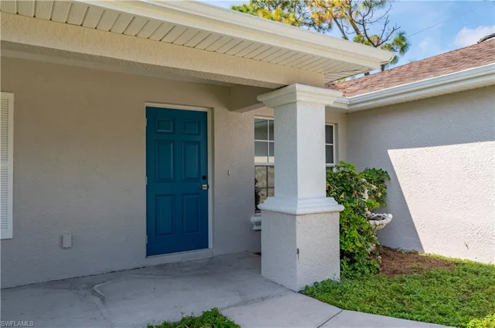 105  Alan N AVE, Lehigh Acres, FL 33971
