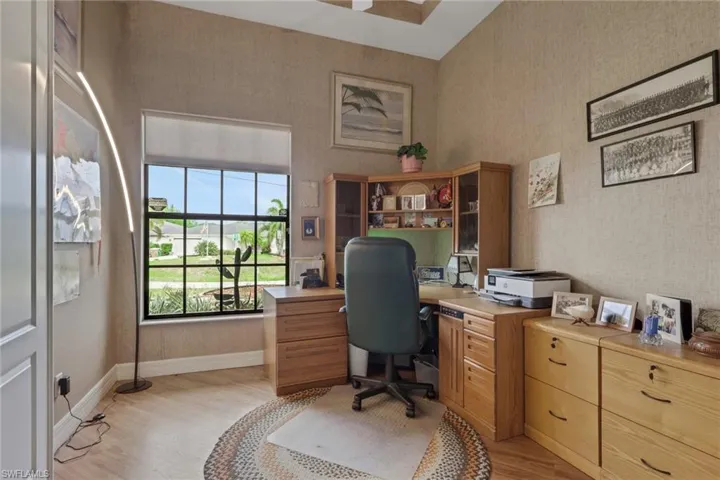 2102 Ne 22nd Ave, Cape Coral, Florida 33909