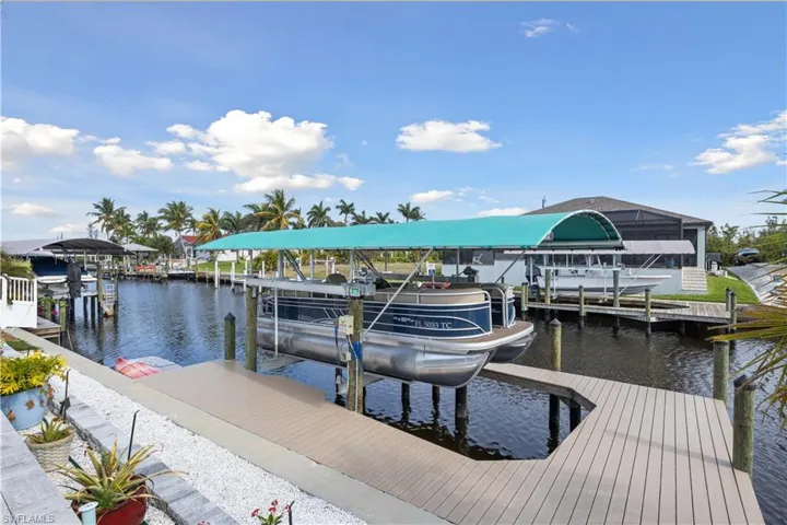 As a bonus, a like-new 2023, 22-foot tritoon deck boat with low hours is available for separate purchase.