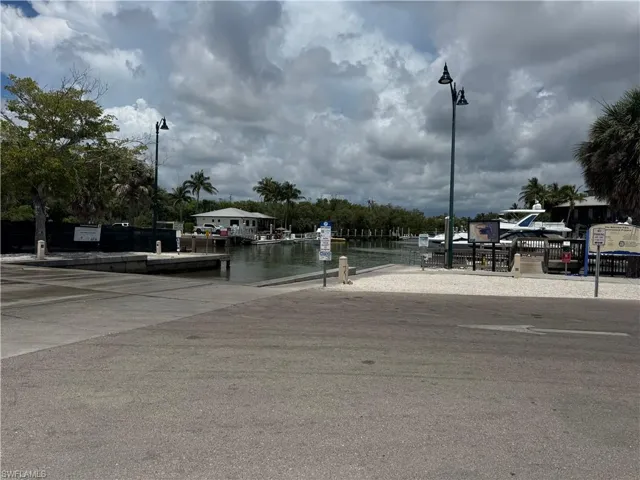 1881 Danford St, Naples, Florida 34112
