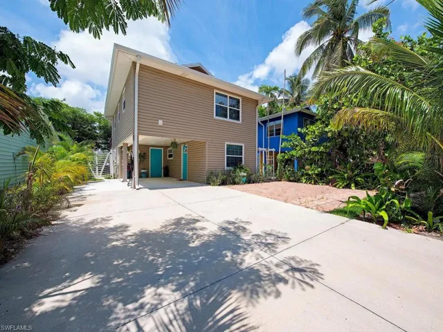 1881 Danford St, Naples, Florida 34112