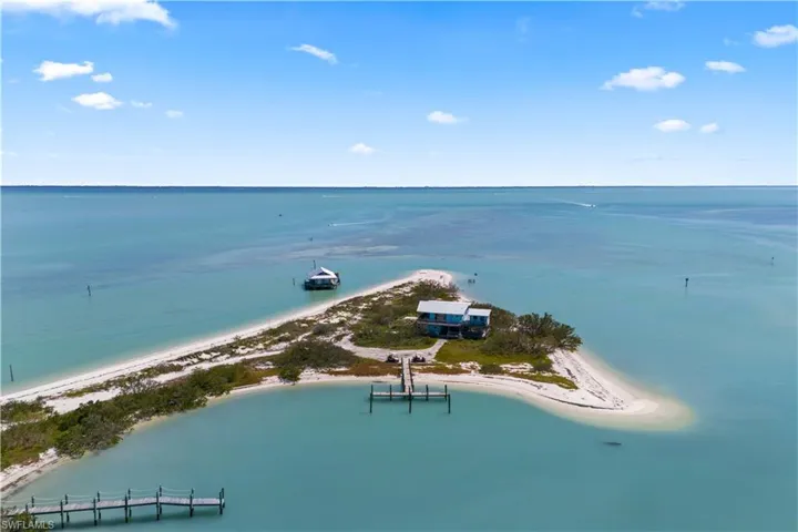 Turning the corner coming into North Captiva, this is just two properties down!