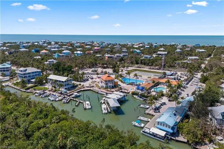 Another aerial view of Mangos and the surrounding area!