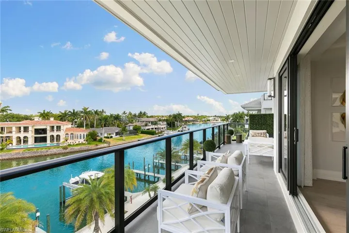 1820  Gulf Shore N BLVD, Naples, FL 34102