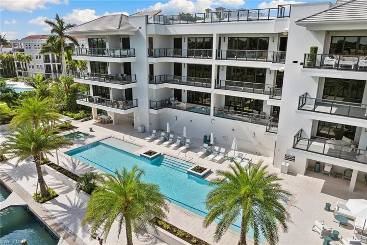 1820  Gulf Shore N BLVD, Naples, FL 34102