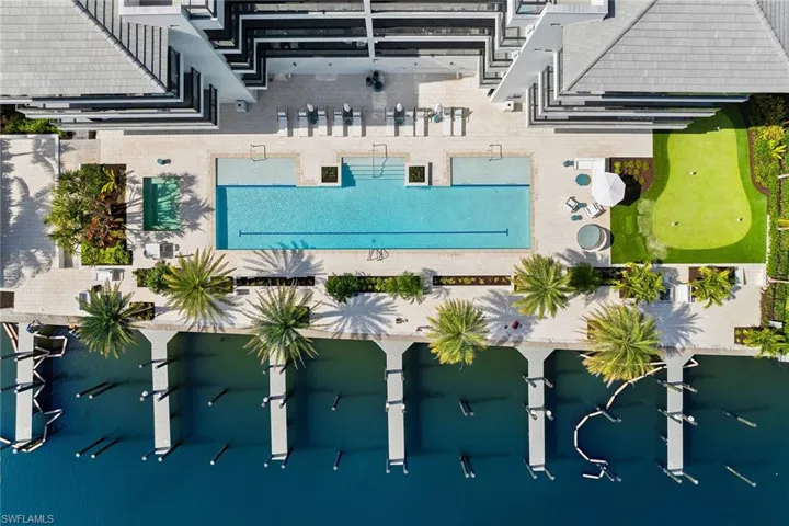1820  Gulf Shore N BLVD, Naples, FL 34102