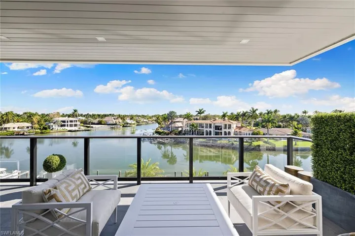 1820  Gulf Shore N BLVD, Naples, FL 34102