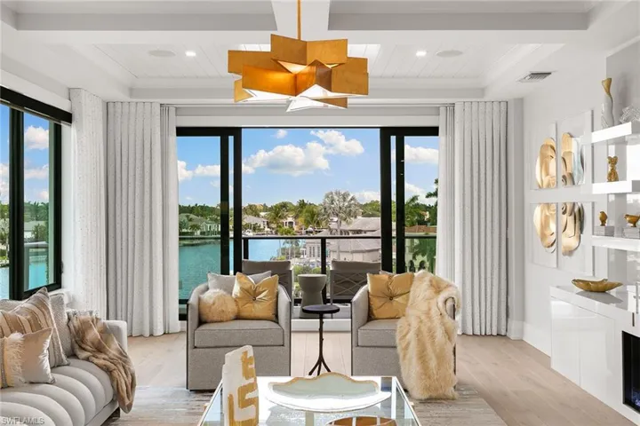 1820  Gulf Shore N BLVD, Naples, FL 34102
