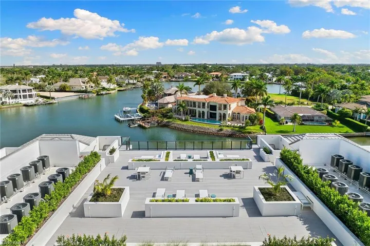 1820  Gulf Shore N BLVD, Naples, FL 34102