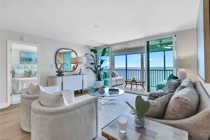4651  Gulf Shore N BLVD, Naples, FL 34103
