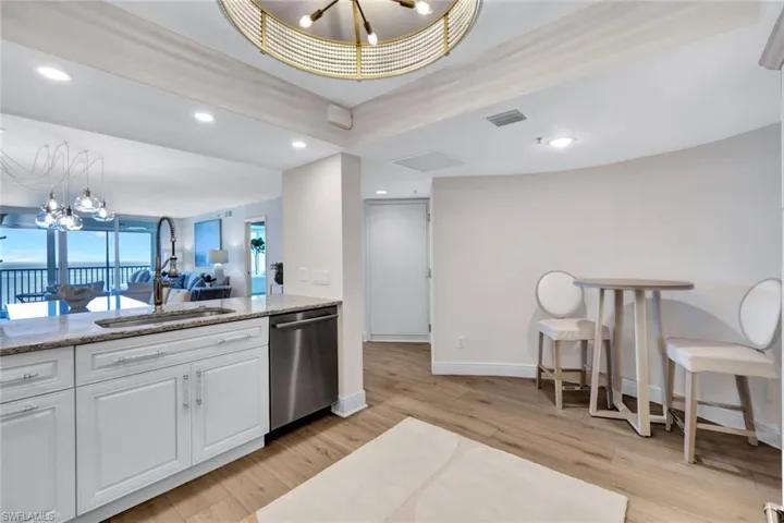 4651  Gulf Shore N BLVD, Naples, FL 34103