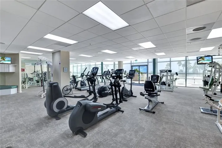 4651  Gulf Shore N BLVD, Naples, FL 34103