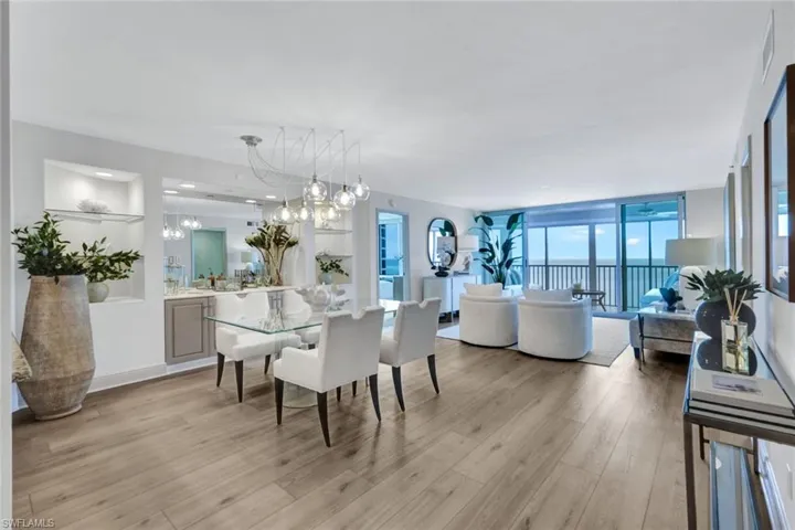 4651  Gulf Shore N BLVD, Naples, FL 34103