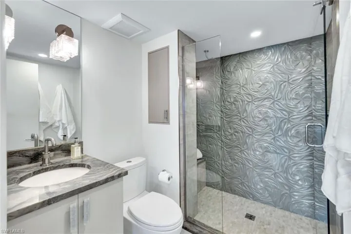 4651  Gulf Shore N BLVD, Naples, FL 34103