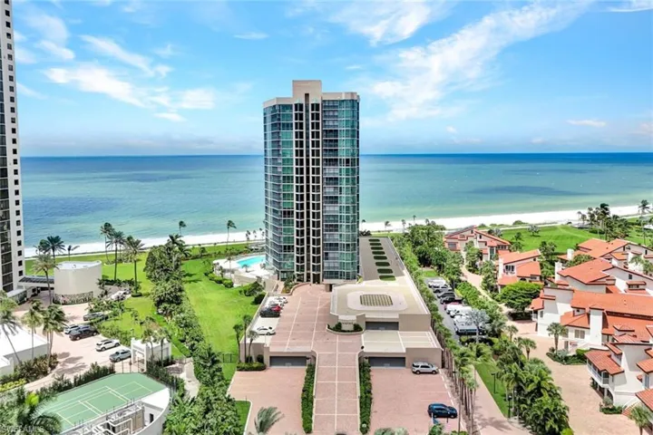 4651  Gulf Shore N BLVD, Naples, FL 34103