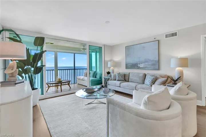 4651  Gulf Shore N BLVD, Naples, FL 34103