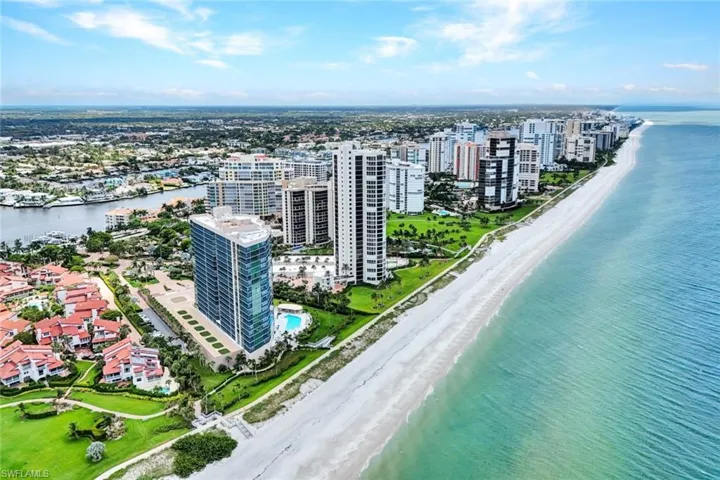 4651  Gulf Shore N BLVD, Naples, FL 34103