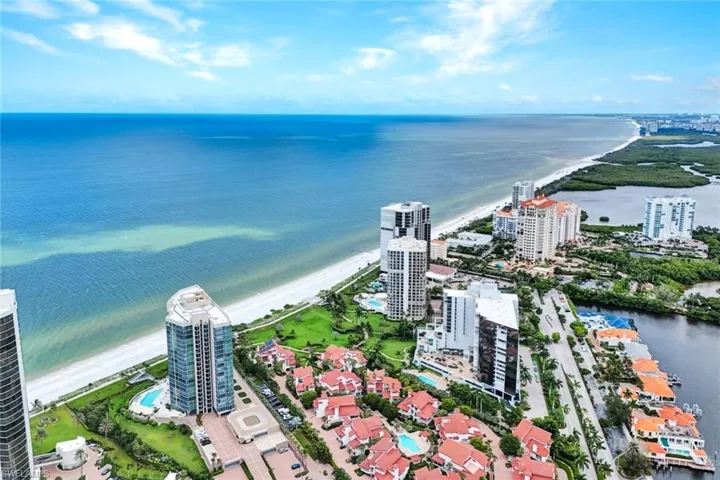 4651  Gulf Shore N BLVD, Naples, FL 34103